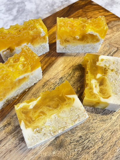 Honey & Oatmeal Soap Bar – Colloidal Oats, Raw Honey, Goat's Milk